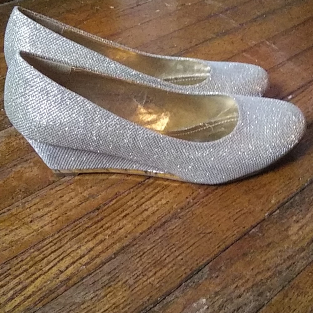 COPY - Gold wedges